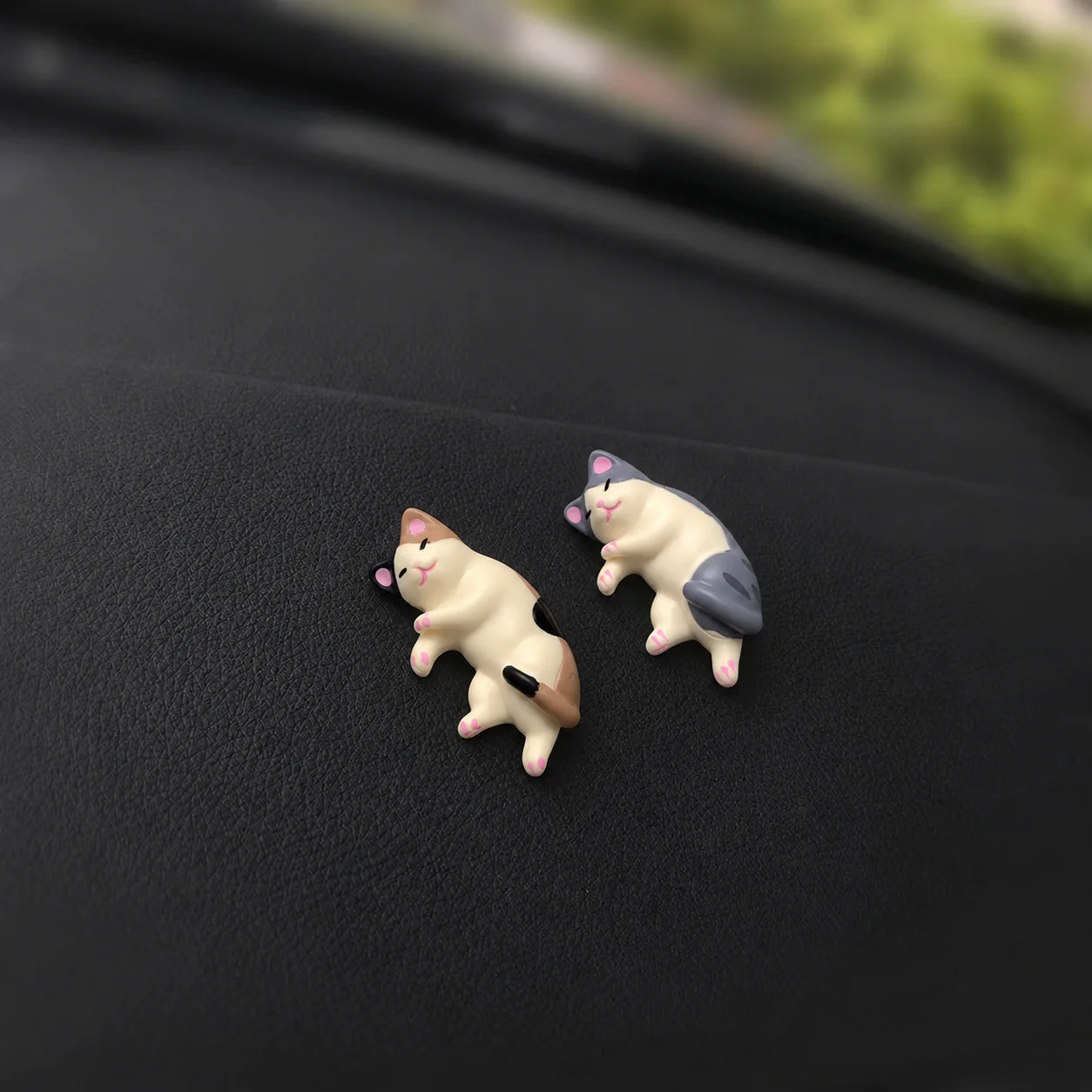 Sleepy Cat Healing Ornaments, New Cute Car Dashboard Decorations, Mini Car Interior & Window Decor