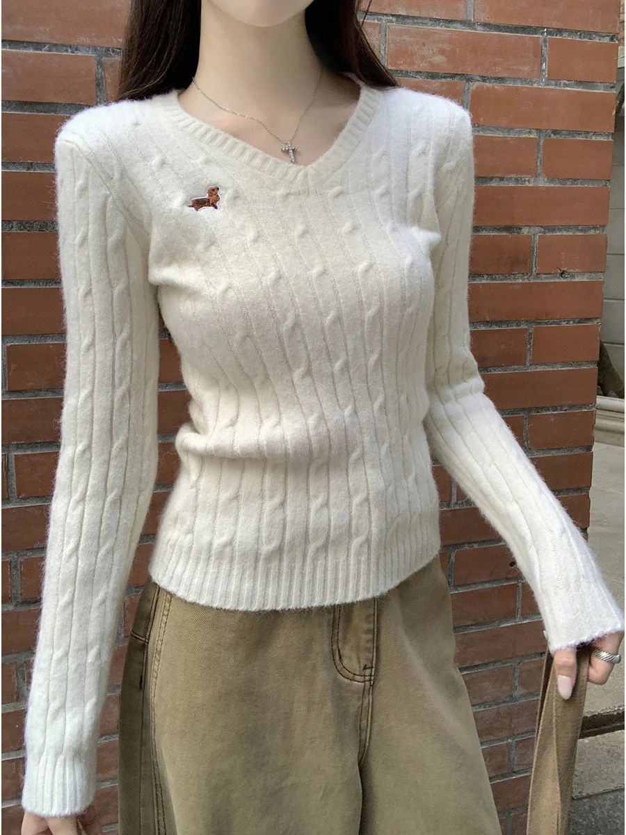 Maglione ricamato coreano Sle V-Ne da donna Autunno Inverno Slim Fit Morbido e accogliente Top lavorato a maglia Faion Design Pendolarismo Sle