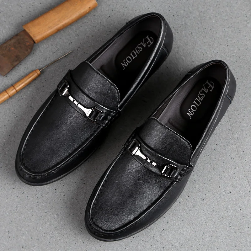 Men Shoes Casual Light Breathable Genuine Leather Shoes Men Flat Men Loafers Slip-on Soft Moccasins Driving Shoes Summer