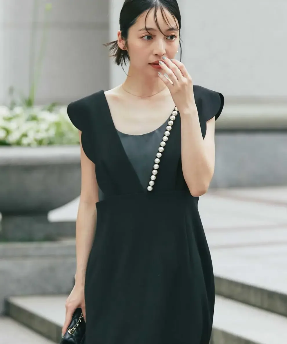 KUSAHIKI New Wave Edge Women's Nail Pearl Vest Dress 2024 Autumn Winter Fashion V-enck Slim Waist Tank Dresses