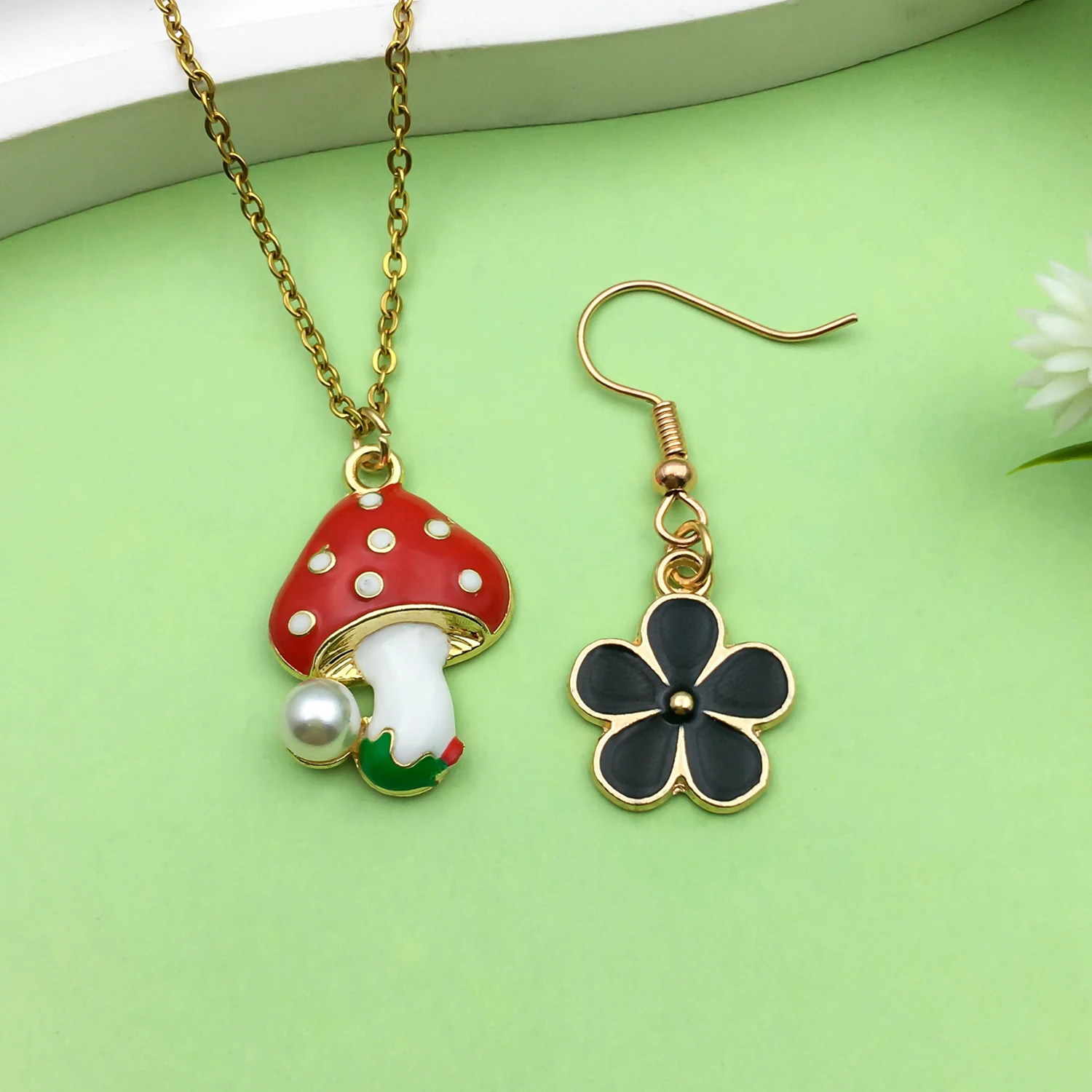 8/10pcs Colorful Enamel Mushroom, Flower, Butterfly Design Charms Alloy Plant Insect Pendants for DIY Jewelry Making Accessories