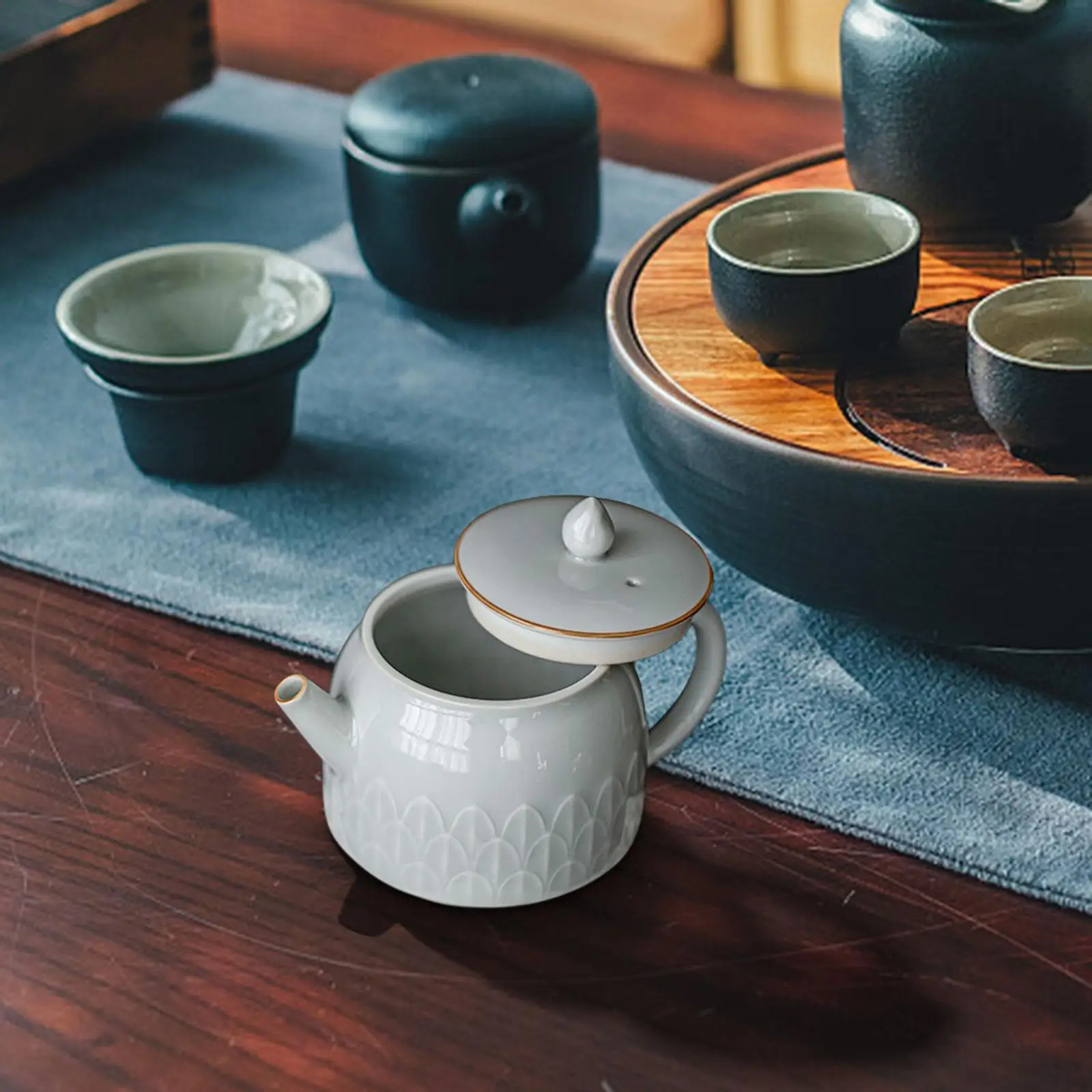

Portable Teapot Loose Leaf Teapot Personal Ceramic Lotus Petals Tea Maker Porcelain Tea Pot for Loose Leaf and Blooming Tea