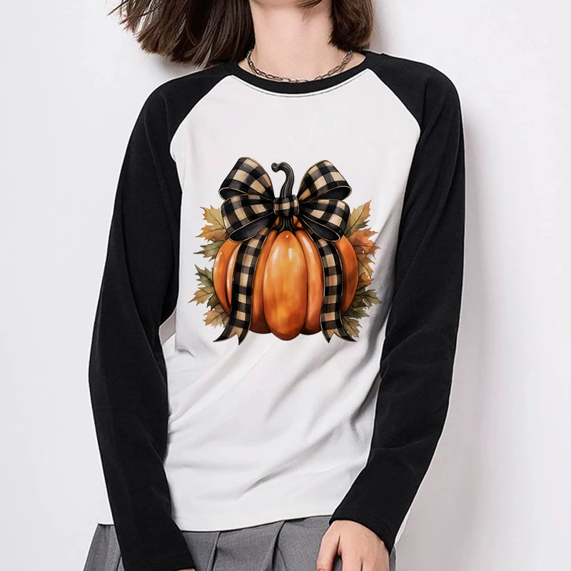 

Pumpkin with Bow Tie Printed Crew Neck Long Sleeve T Shirt Women's Funny T-Shirt Fall Winter Casual Tees Tops Vintage Clothes