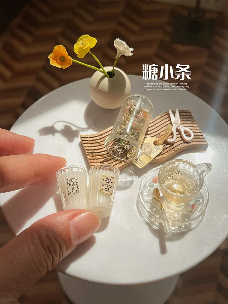 1:6 and 1:12 Doll House Furniture Accessories Mini Model Aromatherapy Candle Vase Bjd Ob11 Gsc Blyth Lol Miniatures Decoration