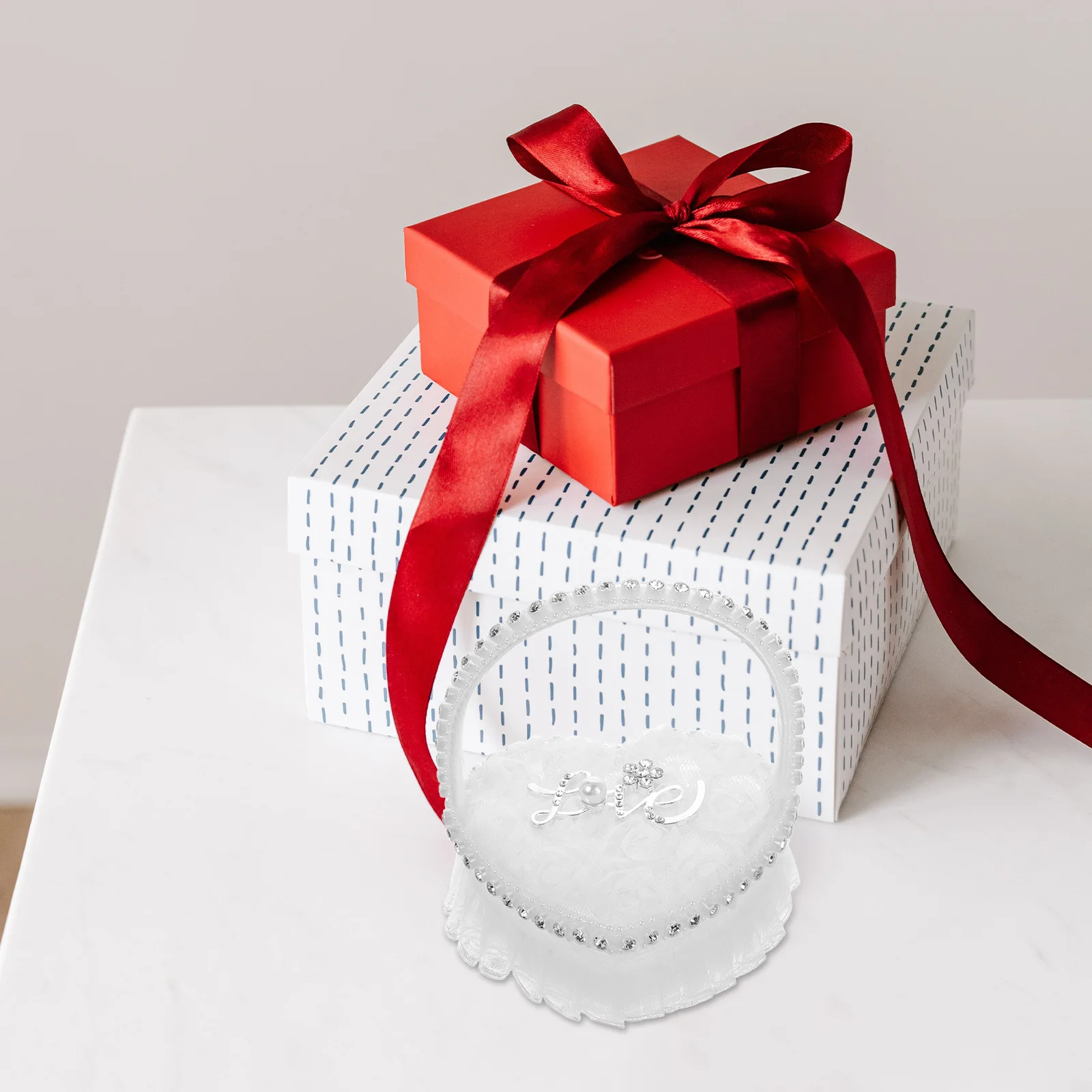 

Elegant Heart Shaped Ring Pillow for Wedding Ceremony Romantic Ring Bearer Holder Proposal Cushion Decor Supply