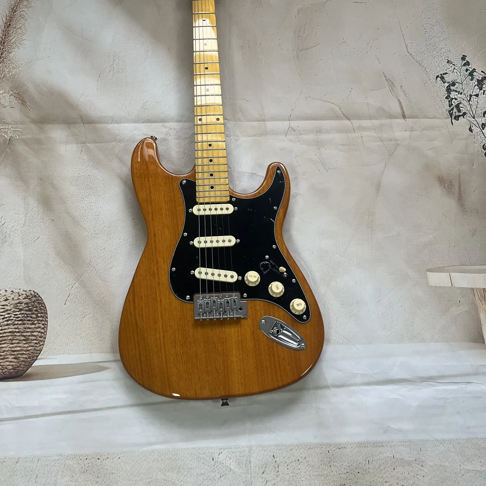 2025 Style guitar with SSS pickups Maple fretboard Maple Neck