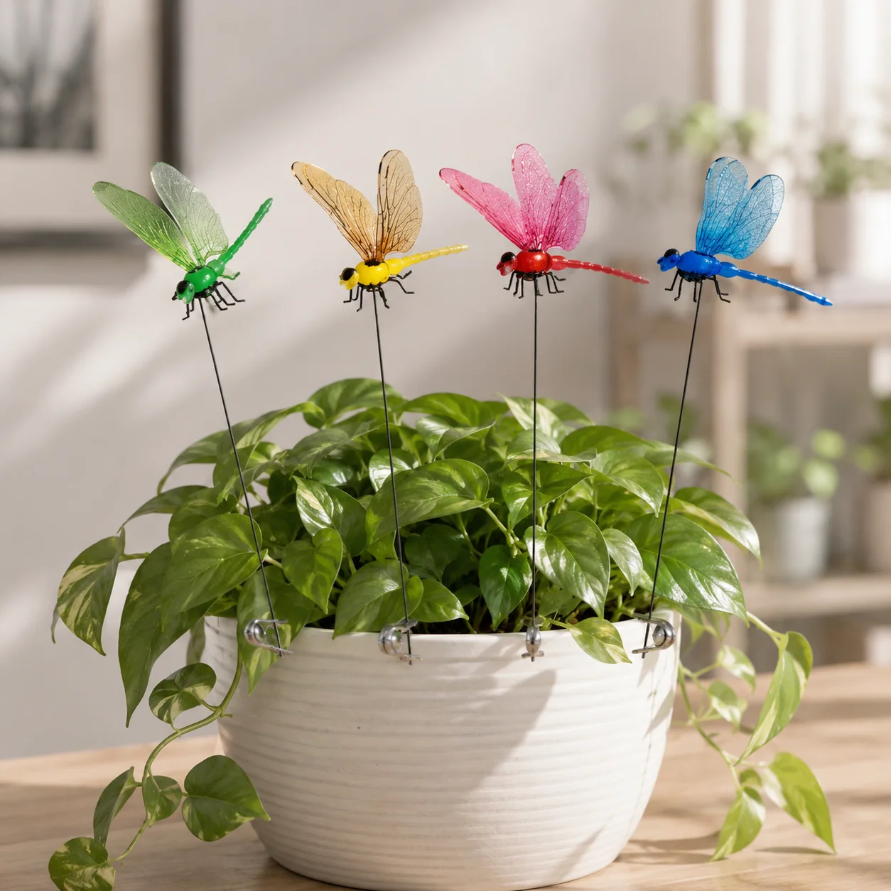 

Fake Dragonfly Clip 3d Lifelike Plant Stake Butterfly Garden Decor For Pots Home Table Center Party Gift For Plant Lovers
