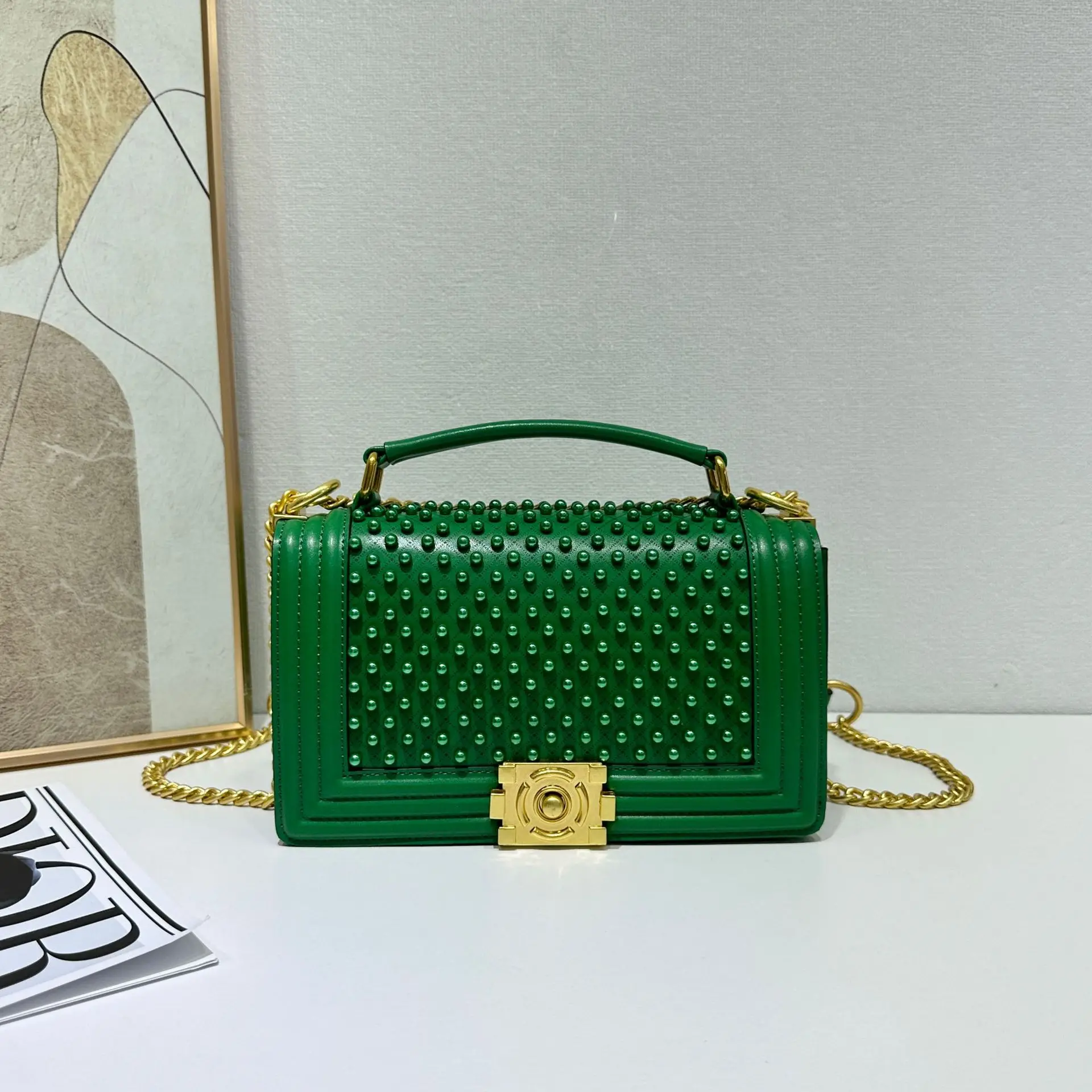 디자이너 영감을 받은 여성용 숄더백 2025 가을 겨울 진주 디테일 크로스바디 백 다용도 패션 에스테틱 데이팩