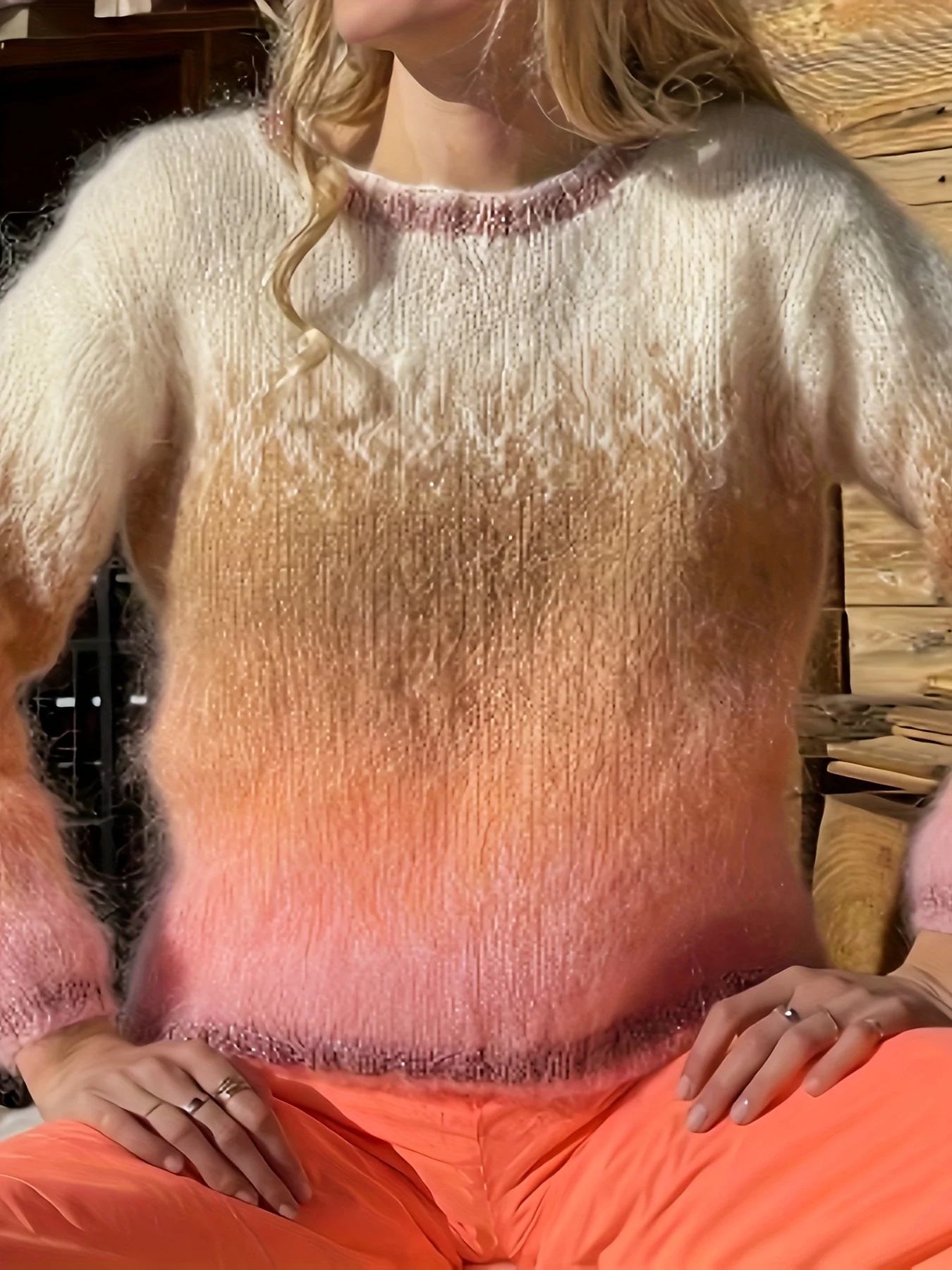 Delikatny damski sweter z gradientem kolorów, pluszowy, dzianinowy pulower, modny, wygodny, podkreślający temperament.