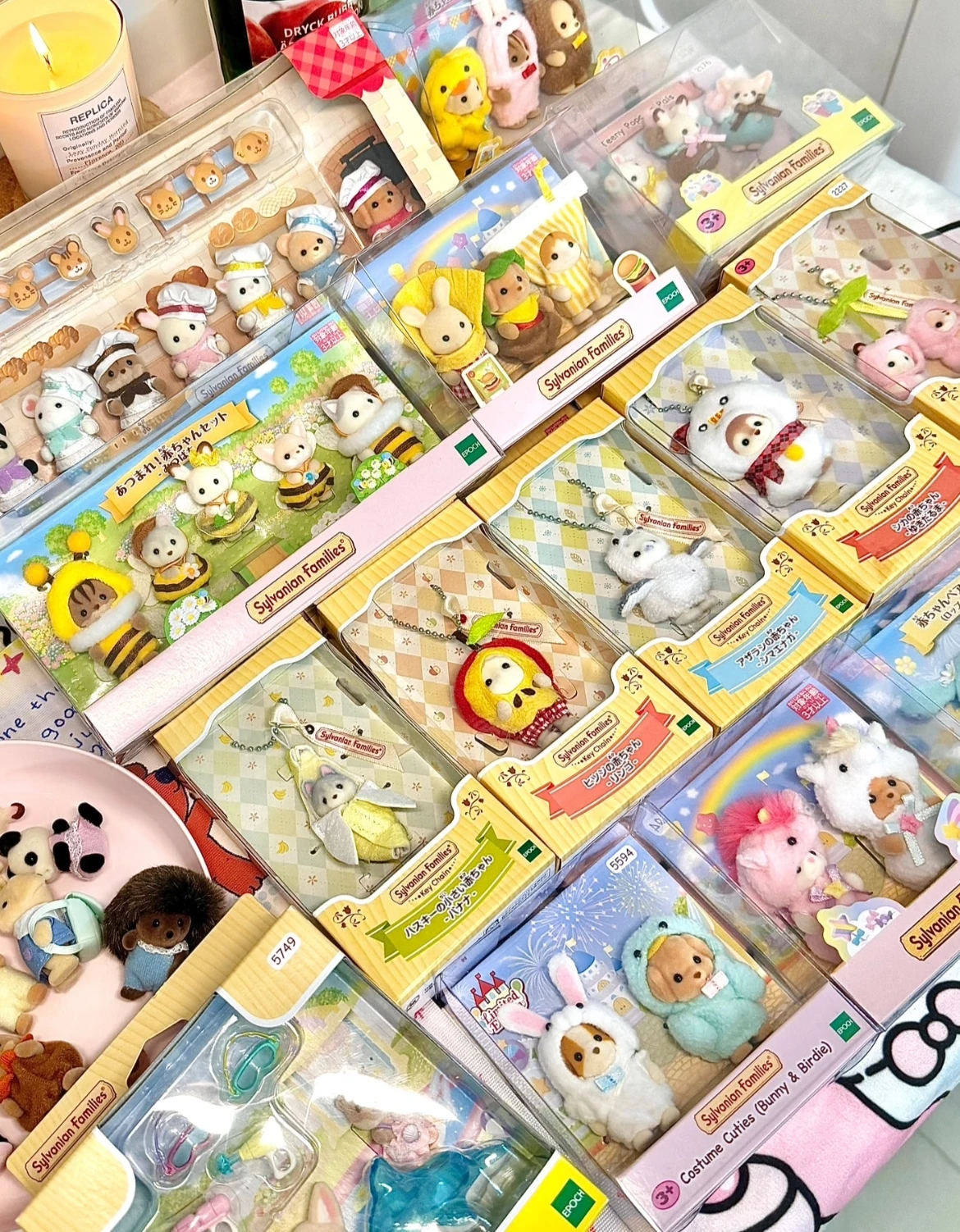 Genuine Sylvanian Families 2025 40th Anniversary Custom Strawberry Family Wholesale Ternurines Fantasy Show Collection Gift Toy