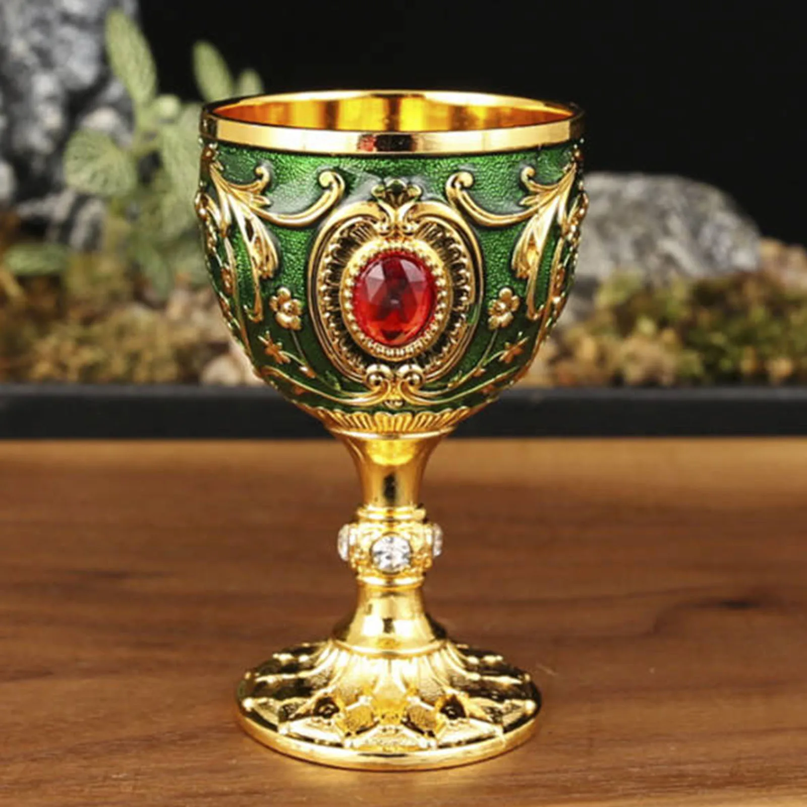 Vintage European Medieval Goblet Cup 30ml Wine Cup Reusable Engraving Alloy Wine Cup Small Flower Pattern for Bar Home Supplies