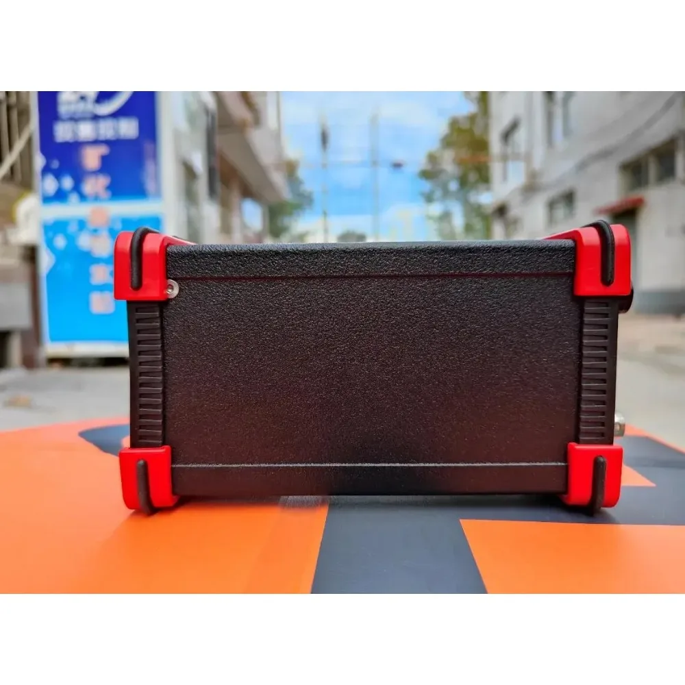 2025 جديد 5 واط USDX USDR HF QRP SDR جهاز الإرسال والاستقبال SSB/CW جهاز الإرسال والاستقبال 8-Band DSP SDR قذيفة سوداء مع ميكروفون محمول مع بطارية #4