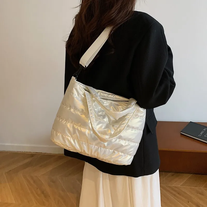 Puffer Quilted Crossbody Hobo Bag, Adjustable Wide Shoulder Strap,Large Capacity Satin Down Handbag for Women Commute Shopping