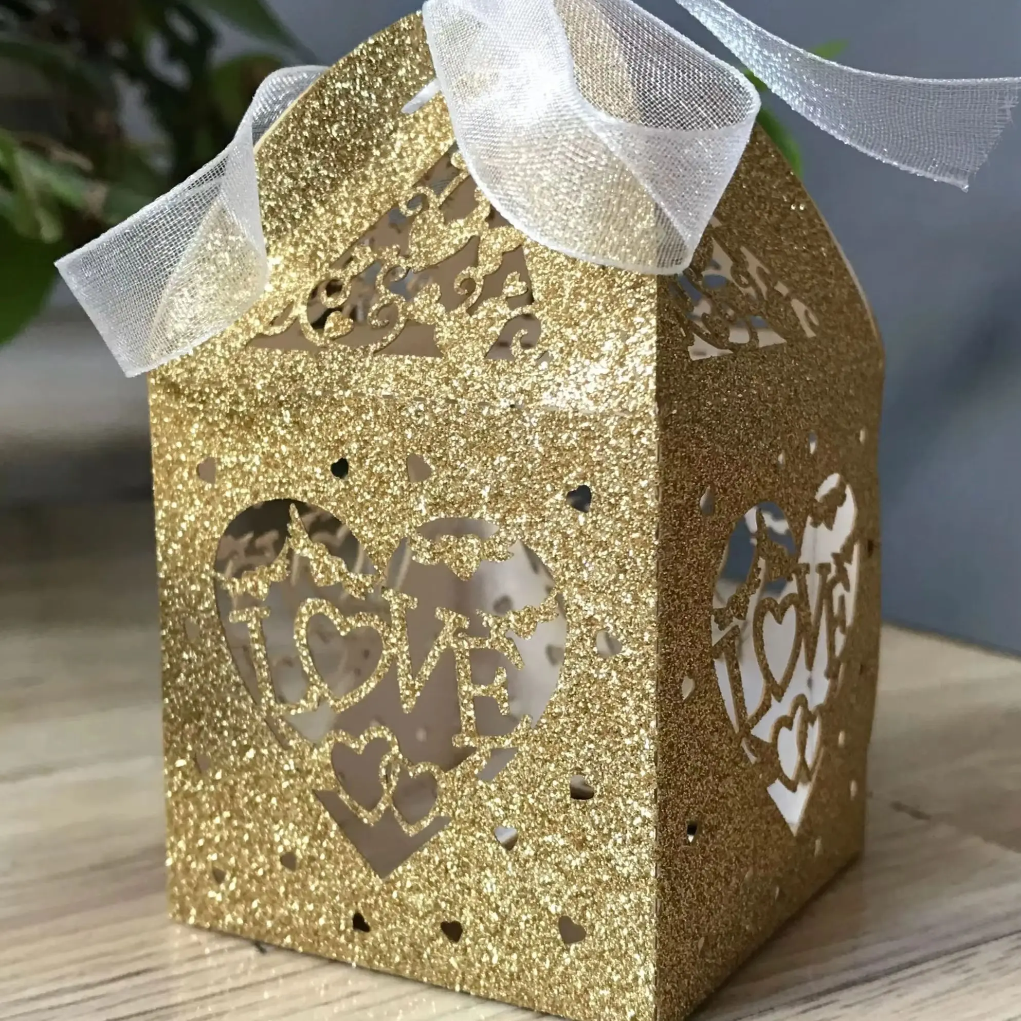 10pcs Glitter Love Laser Cut Candy Gift Boxes,Candle Gift Boxes,Wedding Souvenirs Favor for Party Decoration