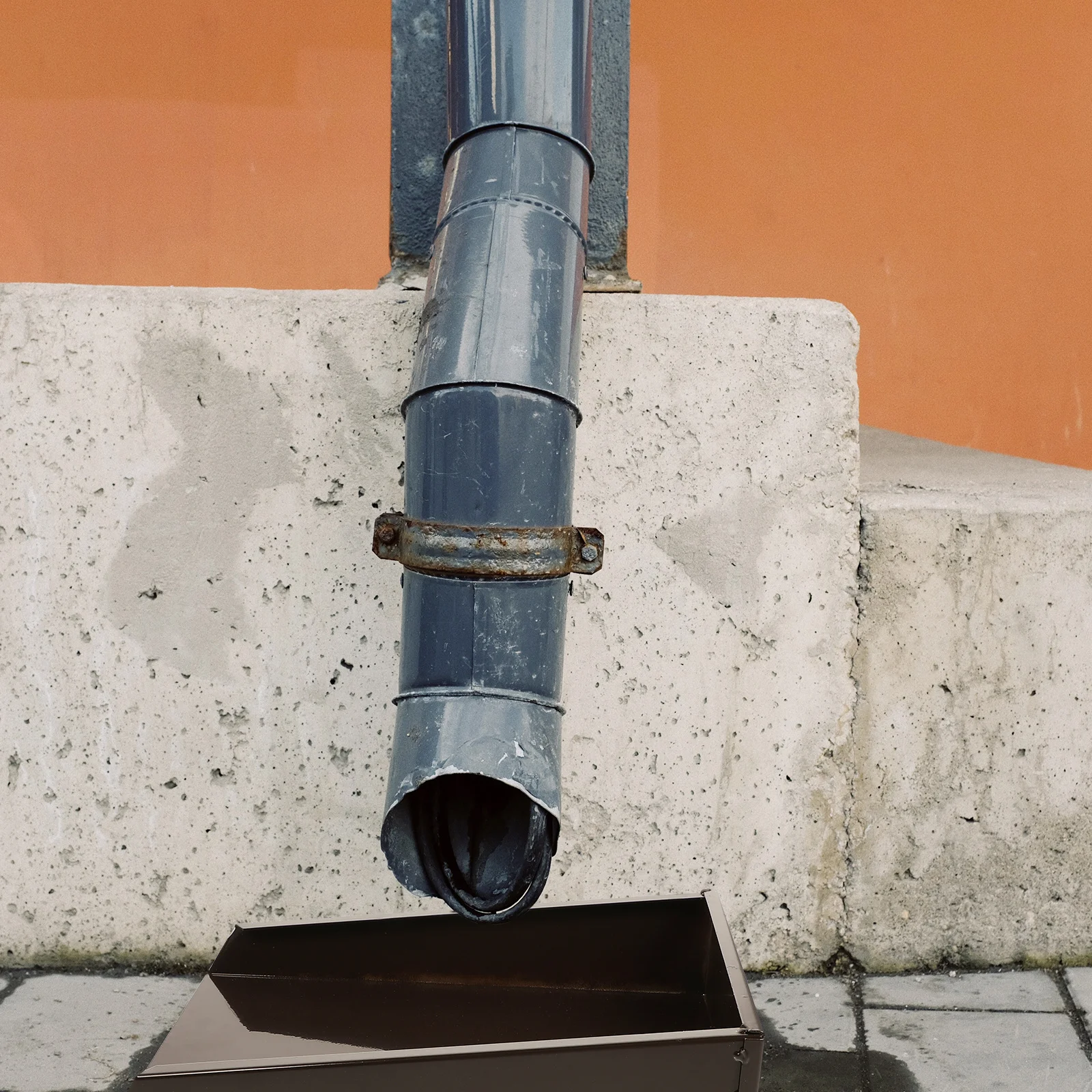 Picture 7: 1pc Aluminium Alloy Downspout Dustpan Splashpan Gutter Splashing Block Rain Gutter Extender Garden Supply For House