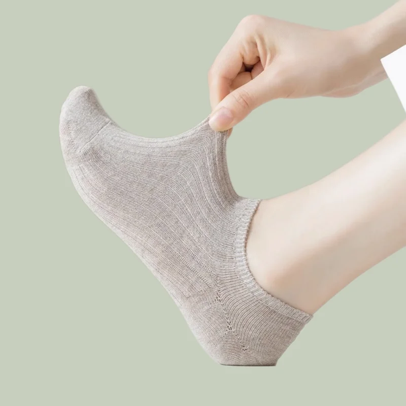 2/5 Pairs Women's Short Boat Socks Summer Thin Cotton Shallow Mouth Short Socks Non-slip No Heel Invisible Socks