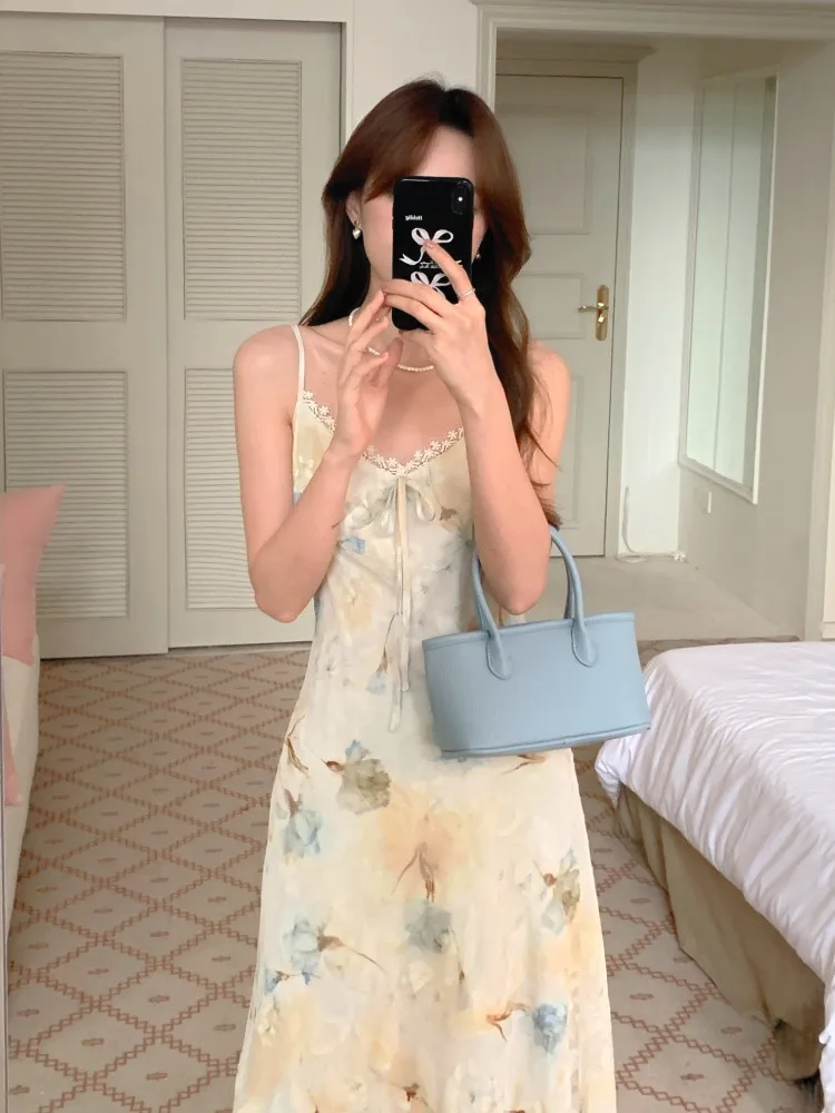 

Sexy Sleeveless Strap Floral Dress Women 2025 Summer Vintage Elegant Lace Patchwork Fairy Dress Female Fashion Even Party Dress