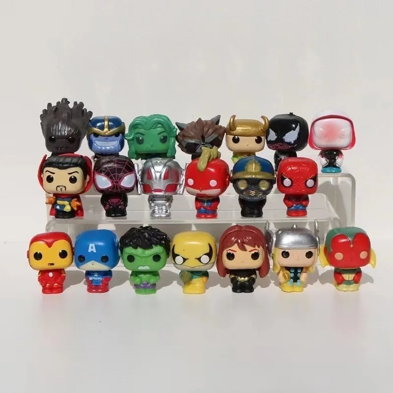 24 pz/set Marvel Anime Mini Action Figures Cartoon Avengers Doll Modello di scena in miniatura Giocattoli da collezione Decor Regali per bambini