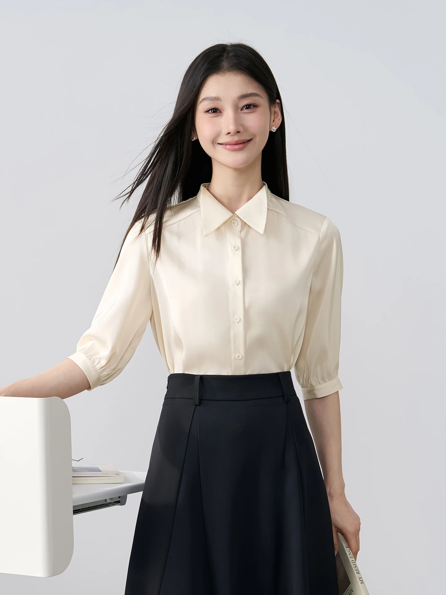 

Berd Miss Yellow Collar Short Sleeve Formal Shirt Women's Summer Teacher's Interview Professional Top Anti-Wrinkle Polyester ...