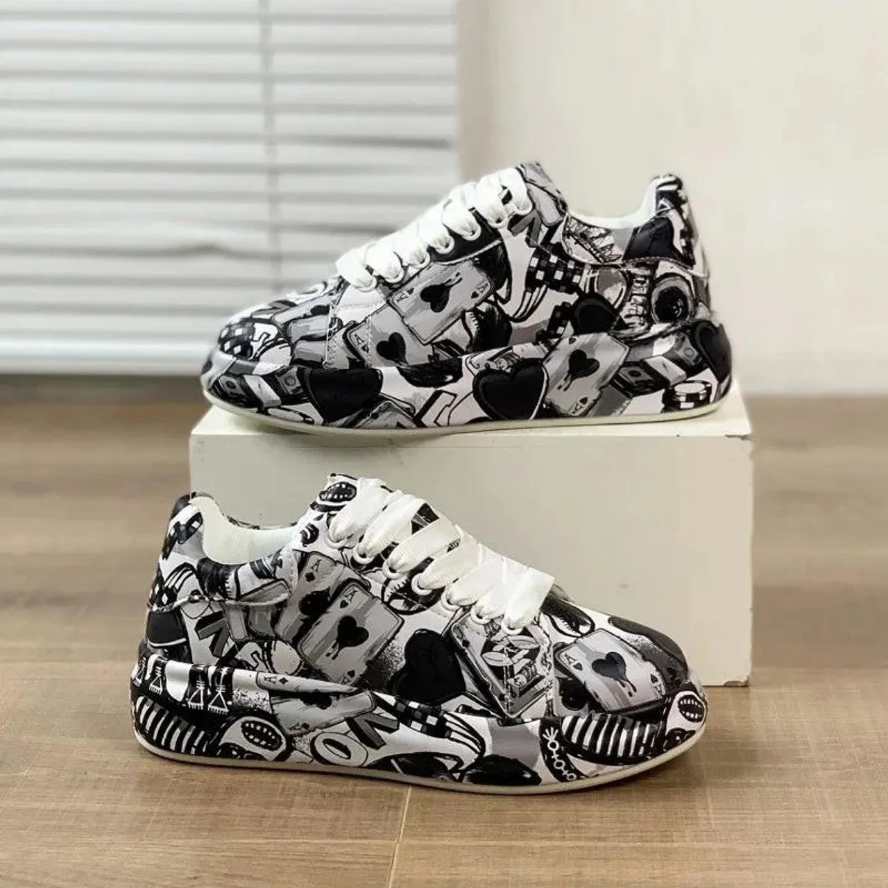 Women's Shoes Thick-soled Increased Women's Sneakers Sports Shoes for Women Hand-painted Graffiti White Shoe Outdoor Casual Shoe