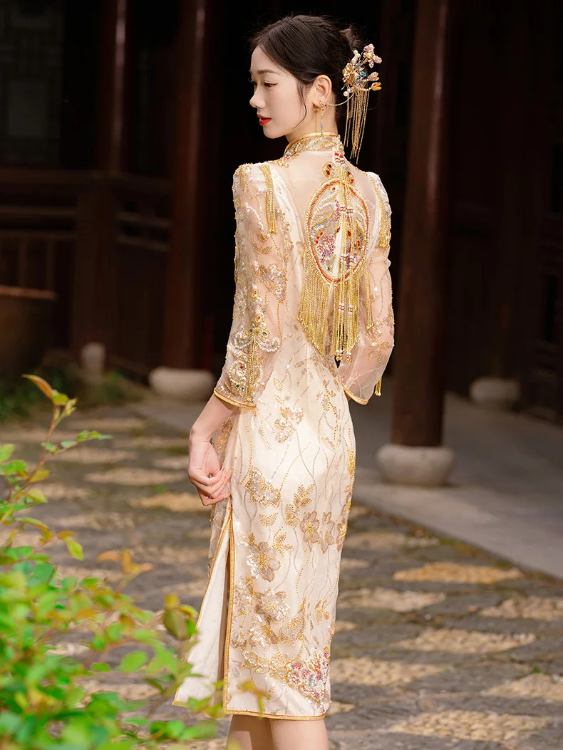 Champanhe ouro lantejoulas frisada Bordado Borla Cheongsam, chinês Casal Casamento Vestuário, Traje De Vestido De Noiva