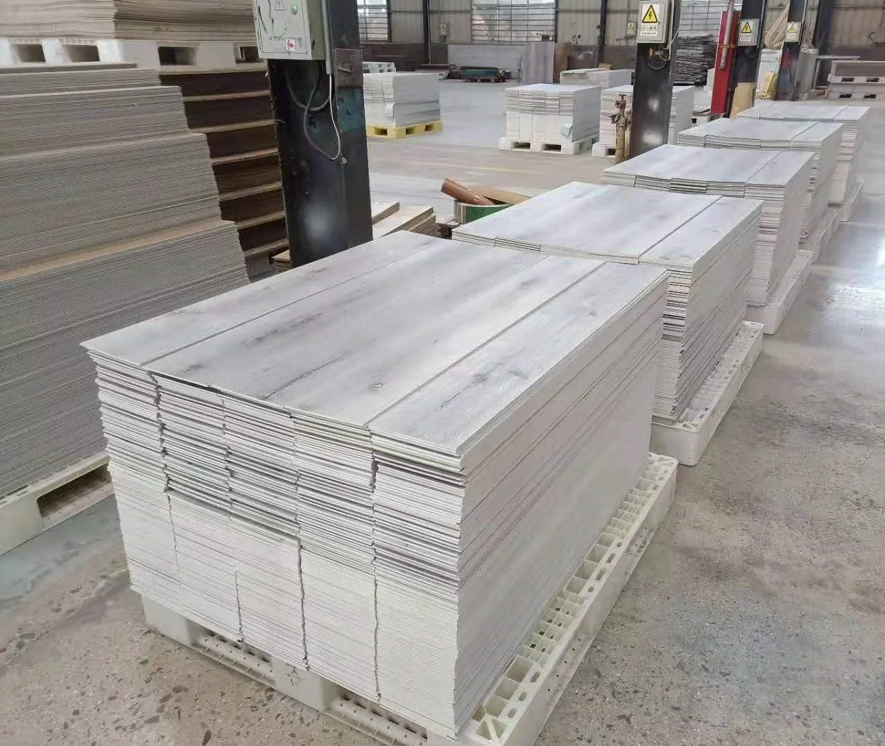 الفاخرة لوح الفينيل الطابق 4 مللي متر 5 مللي متر 6 مللي متر 100% مقاوم للماء الفاخرة أرضيات الفينيل تركيب الفينيل أرضية خشبية