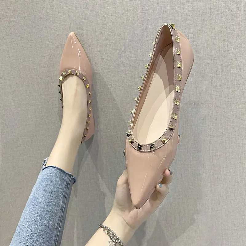 Ladies Shoes Fashion One Kick Women's Flats Autumn Pointed Toe Solft Leather Rivet Solid Shallow Flats Casual Comfortable Shoes