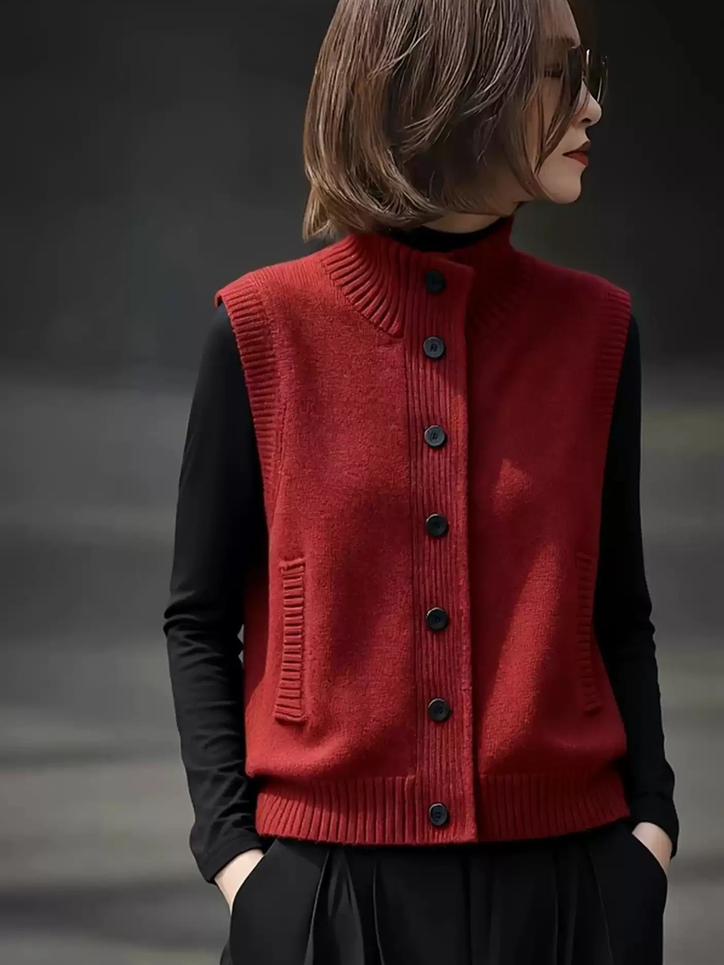 

Korean Sle Ele Red Single Button Knitted Vest Faionable Commute Svel Vest Cisas Red 2026 Winter Collection