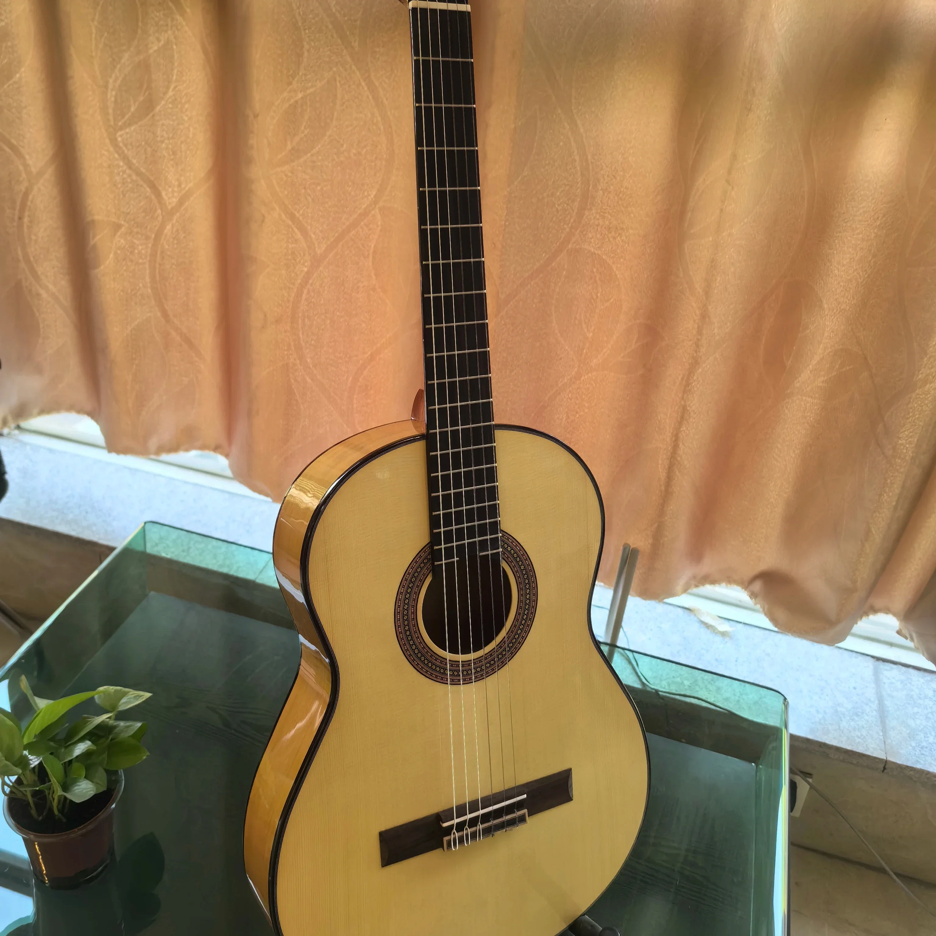 High Quality Flamenco Top Solid 4/4 Classic Guitar K-320C In Stock