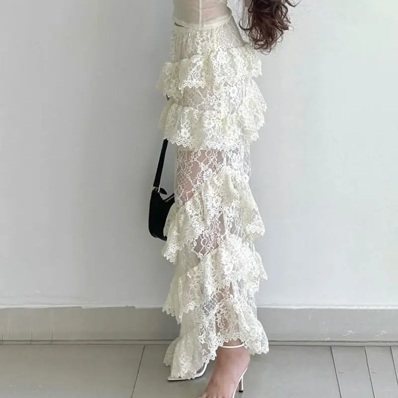 การเย็บปะติดปะต่อลูกไม้สไตล์วันหยุดสไตล์ฝรั่งเศสเพรียวบางและกระโปรงครึ่งฉัตรอเนกประสงค์ที่ประจบลง