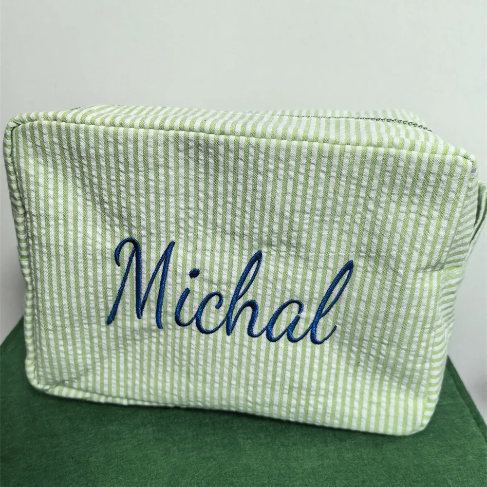 

Embroidered Name Seersucker Cosmetic Bag Customized Monogrammed Makeup Bag for Women Travelling Make Up Bag Personalized Gifts