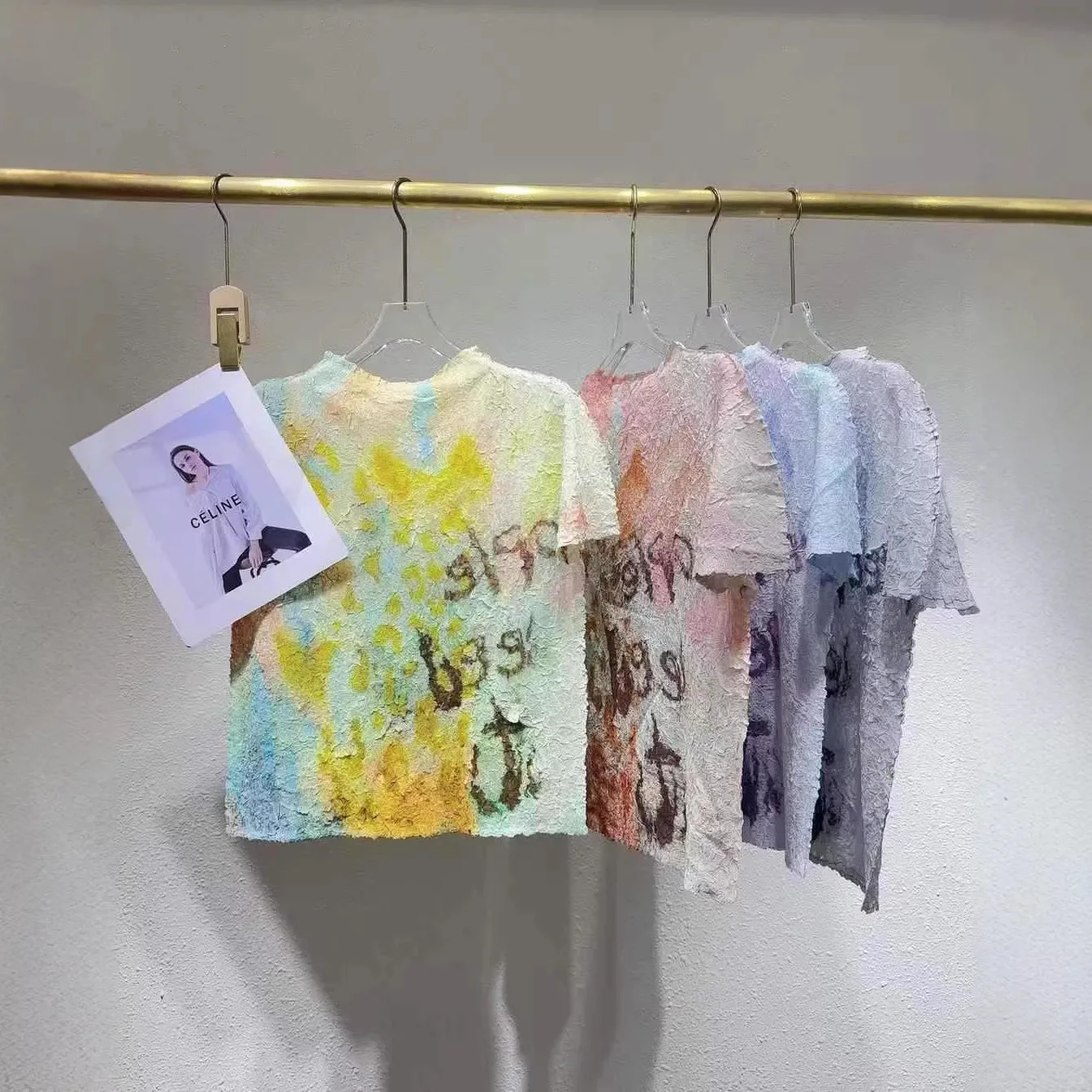 

Женская плиссированная футболка Miyake, летняя новинка 2026 года, с буквенным принтом, свободного кроя, модная повседневная, с коротким рукавом, удобный топ с плиссировкой