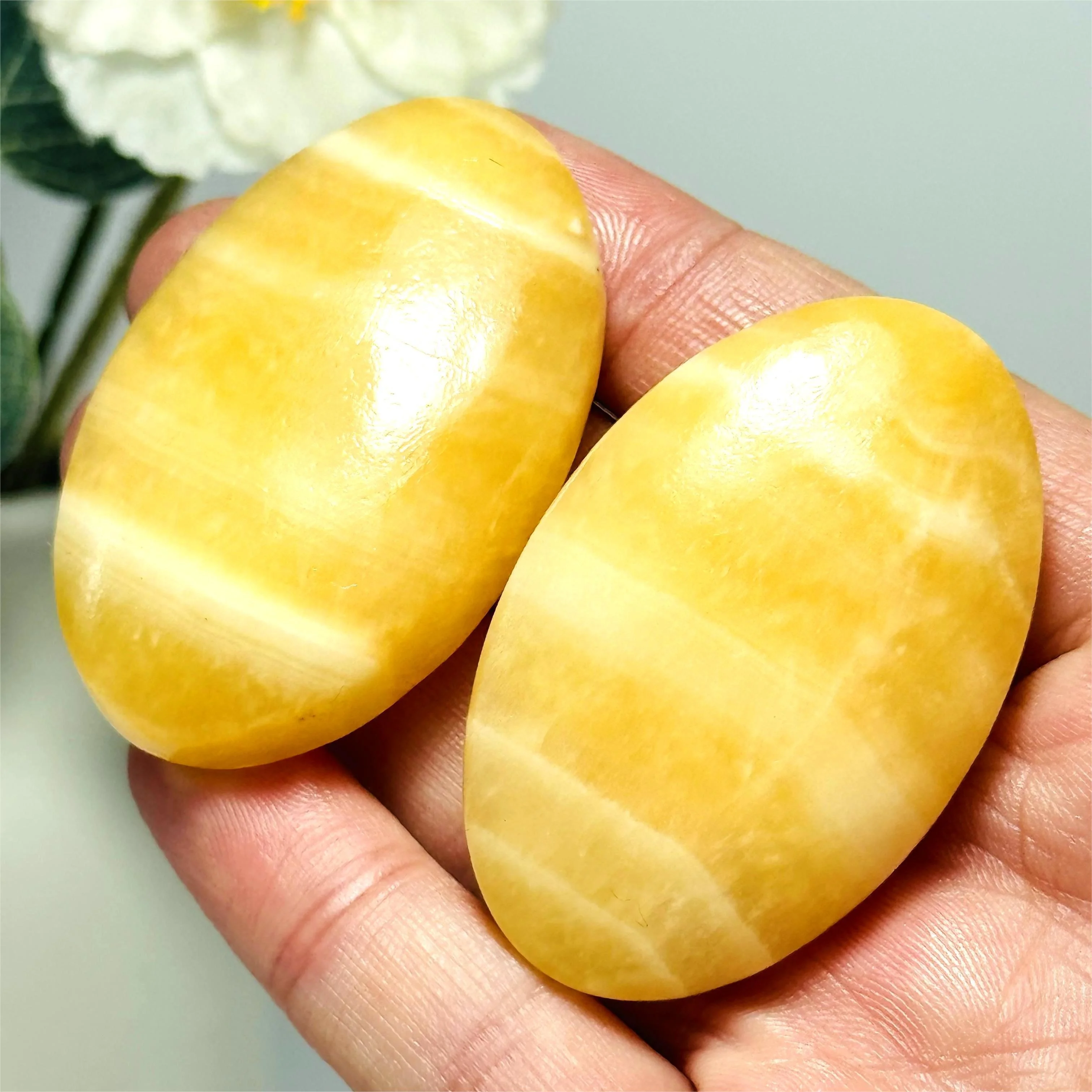 1pc Natural Yellow Calcite Crystal Palm Stone, 1pc/2pcs Oval-Shaped Topaz Crystal Pocket Stone for Home Decor, Meditation