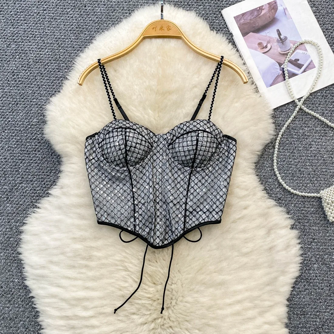 Foamlina 2025 été Niche Unique Plaid haut à paillettes Style européen Sexy dos nu licou sangle gilet élégant court Bustier