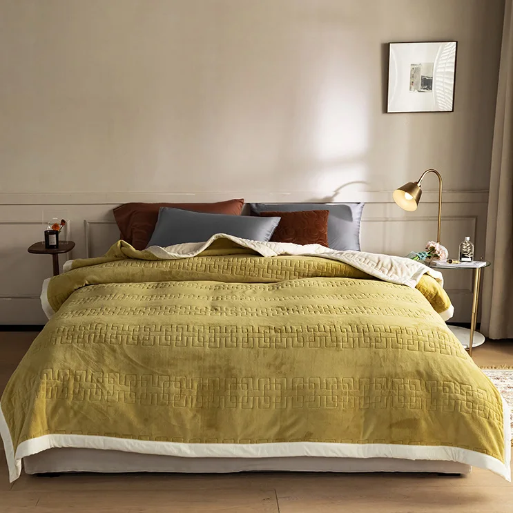 

Thickened Milk Velvet Cotton-Padded Blanket, Towel Quilt, Coral Fleece Warm Bed Sheet, Office Nap Blanket