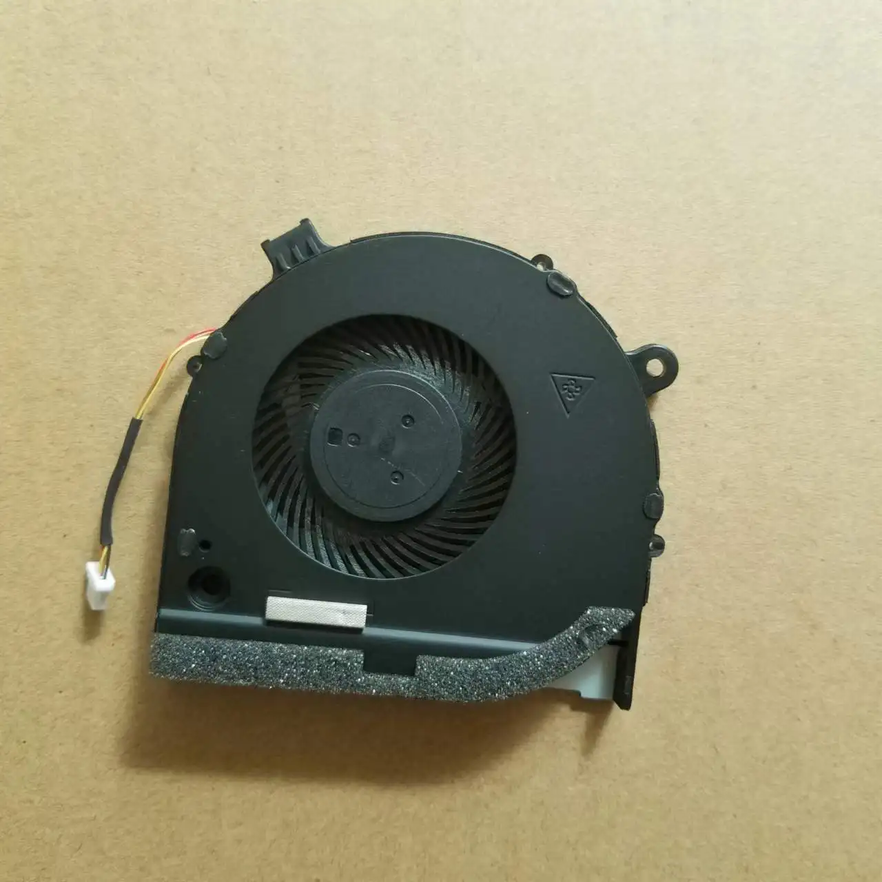 New For Dell Inspiron G3 G3-3579 3779 9556 G5 5587 3578 just Left Laptop Cooling Fan 4 Wires 0W0J86