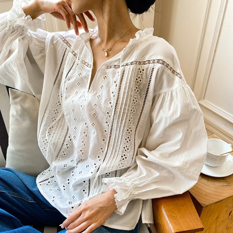 

Белые блузки из 100% хлопка с цветочной вышивкой, женские свободные рубашки с длинным рукавом и v-образным вырезом, пляжная блузка в стиле бохо, рубашка, осенние женские топы