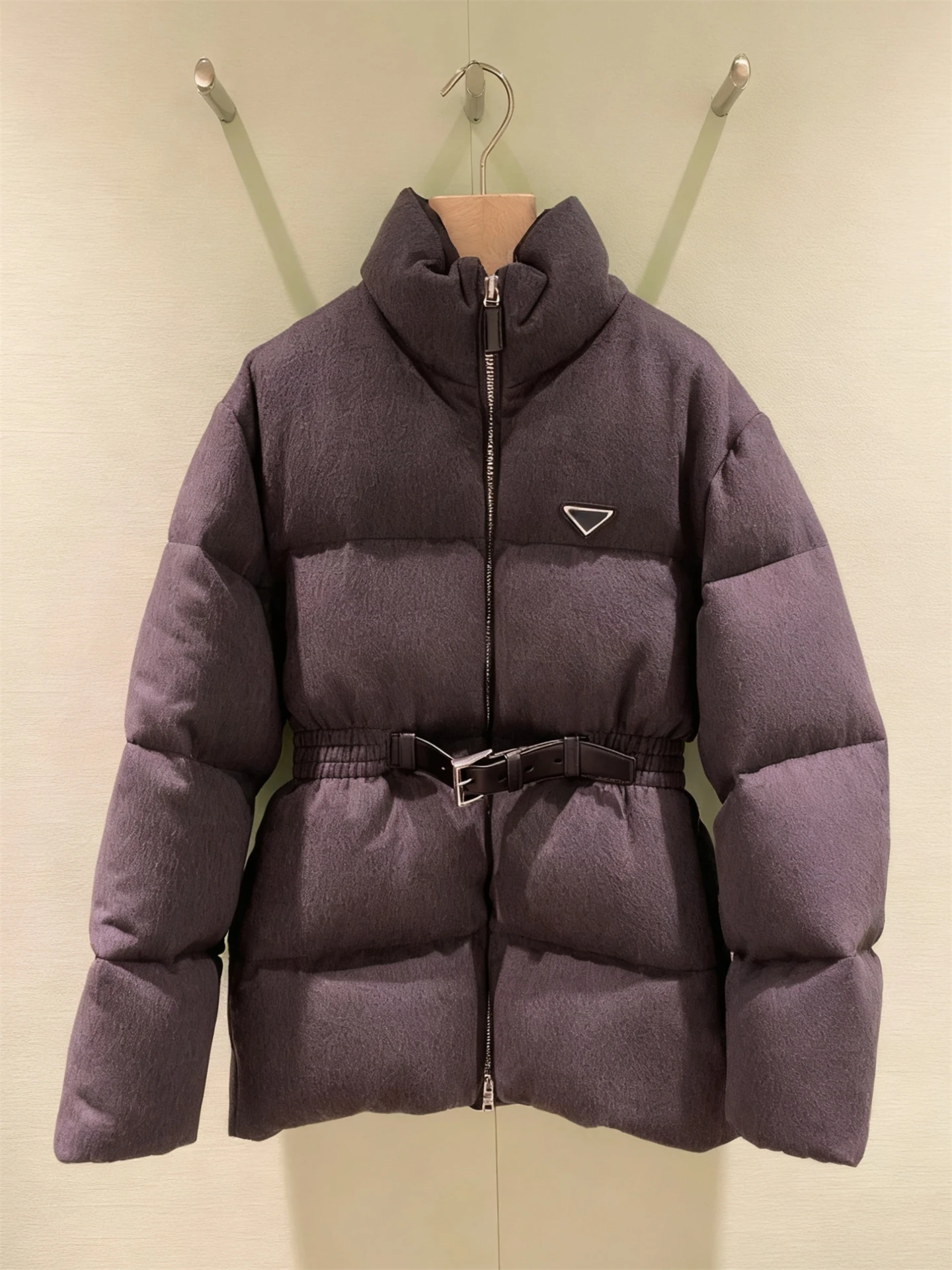 

2025 Fall/Winter New Arrival Women's Stand Collar Leather Belted Down Jacket Coat