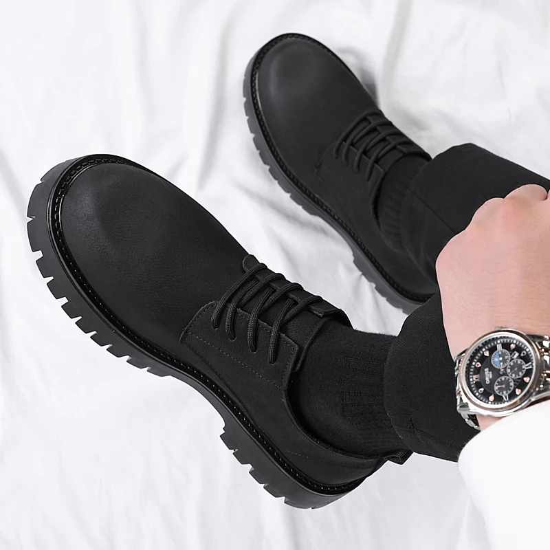 

Классическая черная мужская удобная противоскользящая рабочая обувь, уличная мужская модная повседневная кожаная обувь на толстой подошве со шнуровкой и большим носком