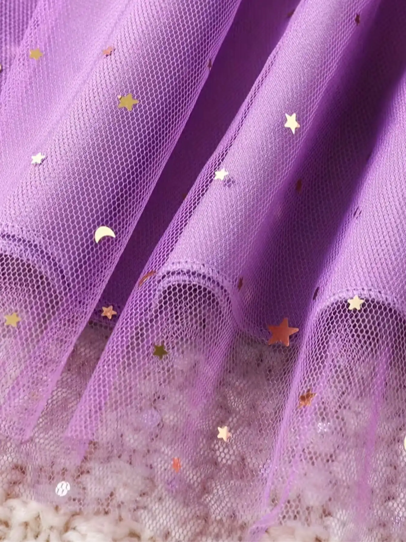 Bezauberndes Mädchen-Sommerkleid - Lila Lotusblatt-Manschette, Meerjungfrauen-Schuppen-Print und Pailletten-Dekoration, Polyester-Netzrock – Detail 13