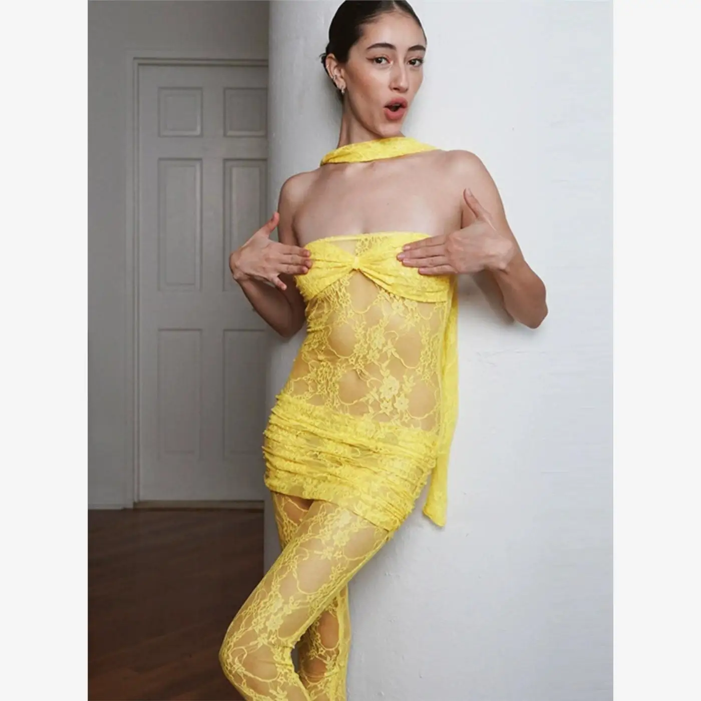 Conjunto de dos piezas de pantalones largos ajustados transparentes de encaje picante y Top de tubo, traje Faion para mujer, ular transfronterizo en línea