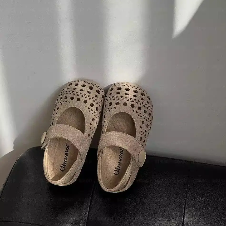 Baby-Sandalen mit Lochmuster, Kinder-Strandschuhe, runde Zehenpartie, Retro-Stil, weiche Sohle, Sommer 2026, neue Kleinkind-Laufschuhe, klassisch, rutschfest – Detail 5