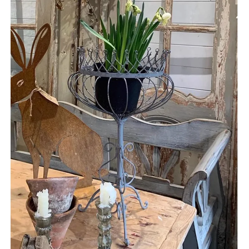 Vintage Distressed Gray Garden Plant Stand with Crown Design