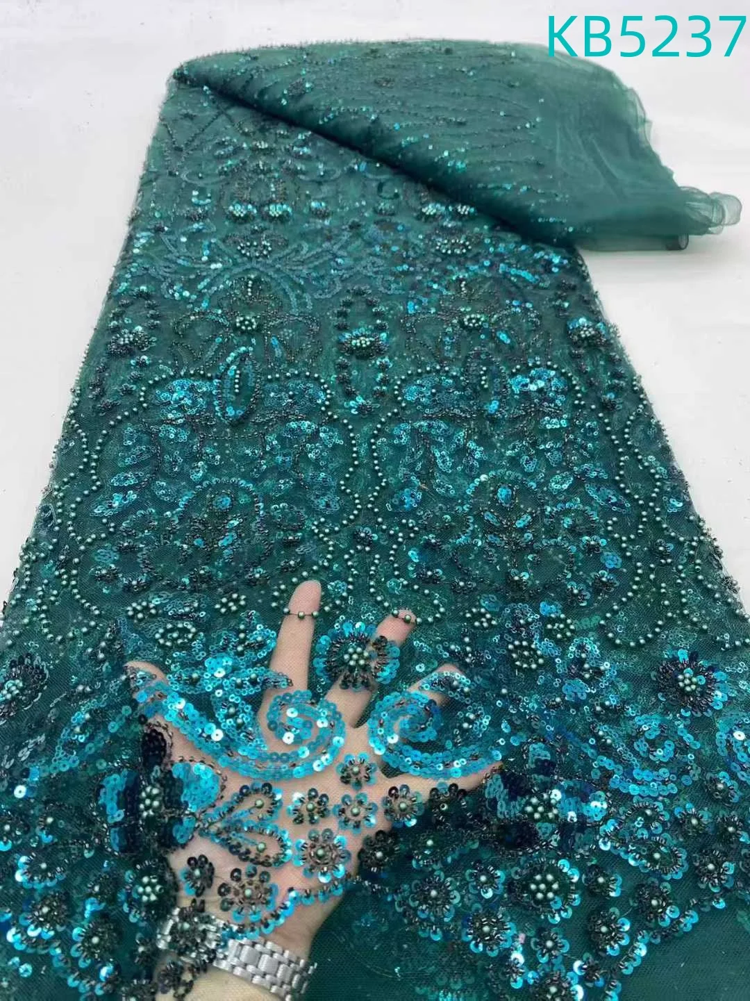 

2024 Hot Pink Chantilly Lace Fabric White African Beads Groom Tulle Lace Fabric Sequins Embroidery Lace For Wedding Dress KB5237