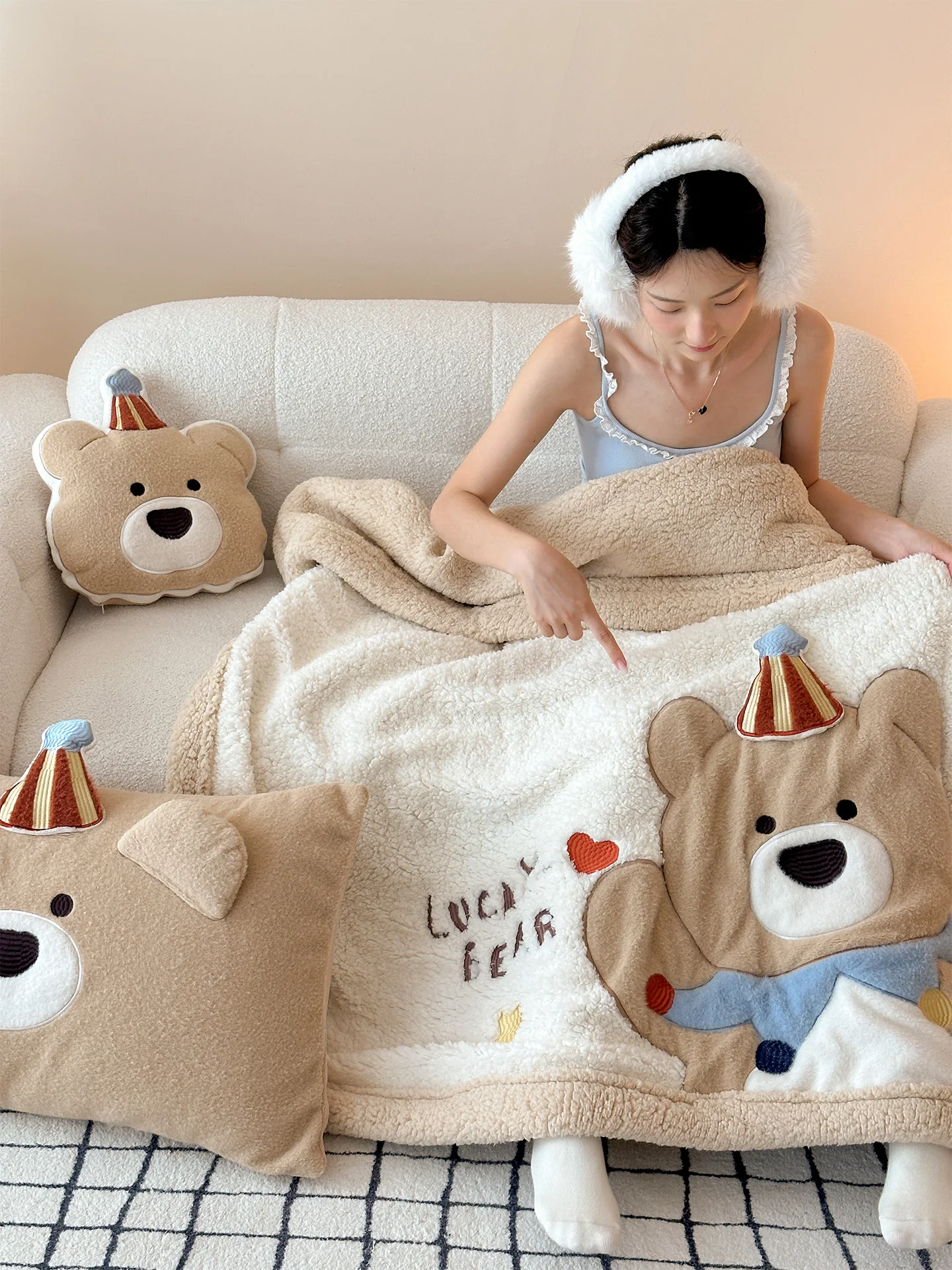 

Thiened Winter Bear Cartoon Blanket Office Nap Sofa Blanket hine Waable Warm Fce Blanket for All Seasons And Ages