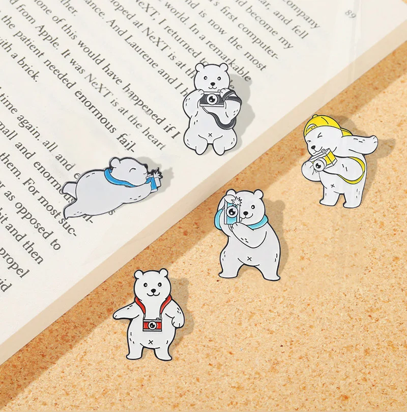 Pictures Pines Lapel Shirt Bag Badge Cartoon Jewelry Gift for Friends Animal Photography Enamel  Brooch Custom White Bear Taking