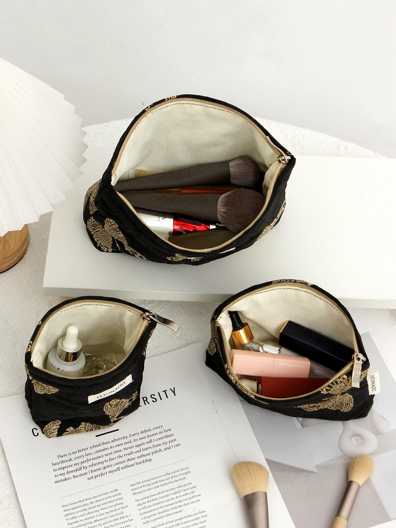 1 قطعة/مجموعة حقيبة مكياج على شكل فراشة سوداء، حقيبة مكياج عصرية بسحاب ذات سعة كبيرة، حقيبة تخزين متعددة الوظائف