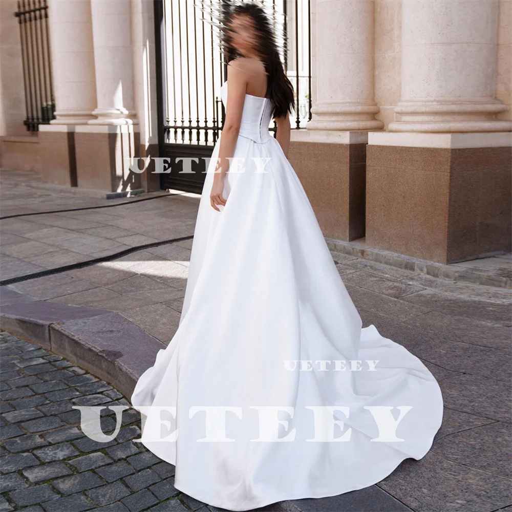 Ueteey personalizado simples sem alças sem mangas alta fenda lateral crepe vestido de casamento uma linha zíper volta tribunal trem vestido de noiva