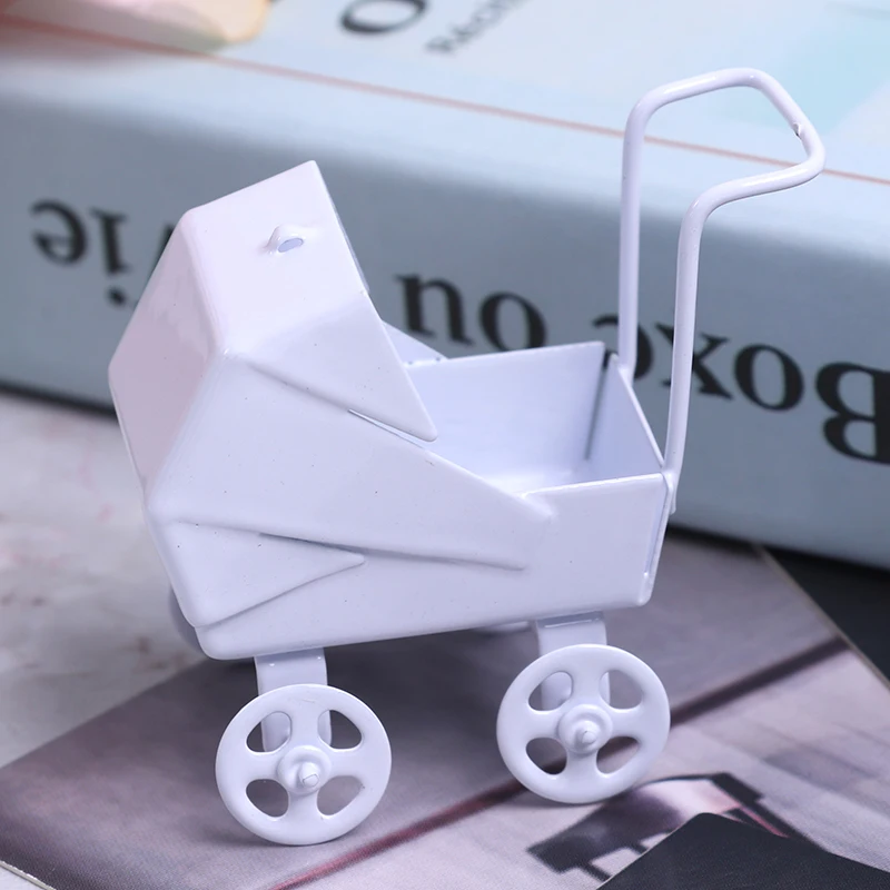 Passeggino Carrozzina Modello Giocattolo per bambini Accessori per mobili per casa delle bambole in miniatura fai-da-te