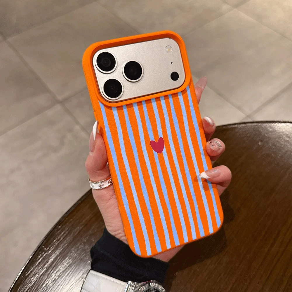 Vertical Stripes Hearts Phone Case For iPhone 18 17 16 15 14 13 12 11 Pro Max 16 15 14 Plus 17 16 Pro 17Air Silicone Matte Cover